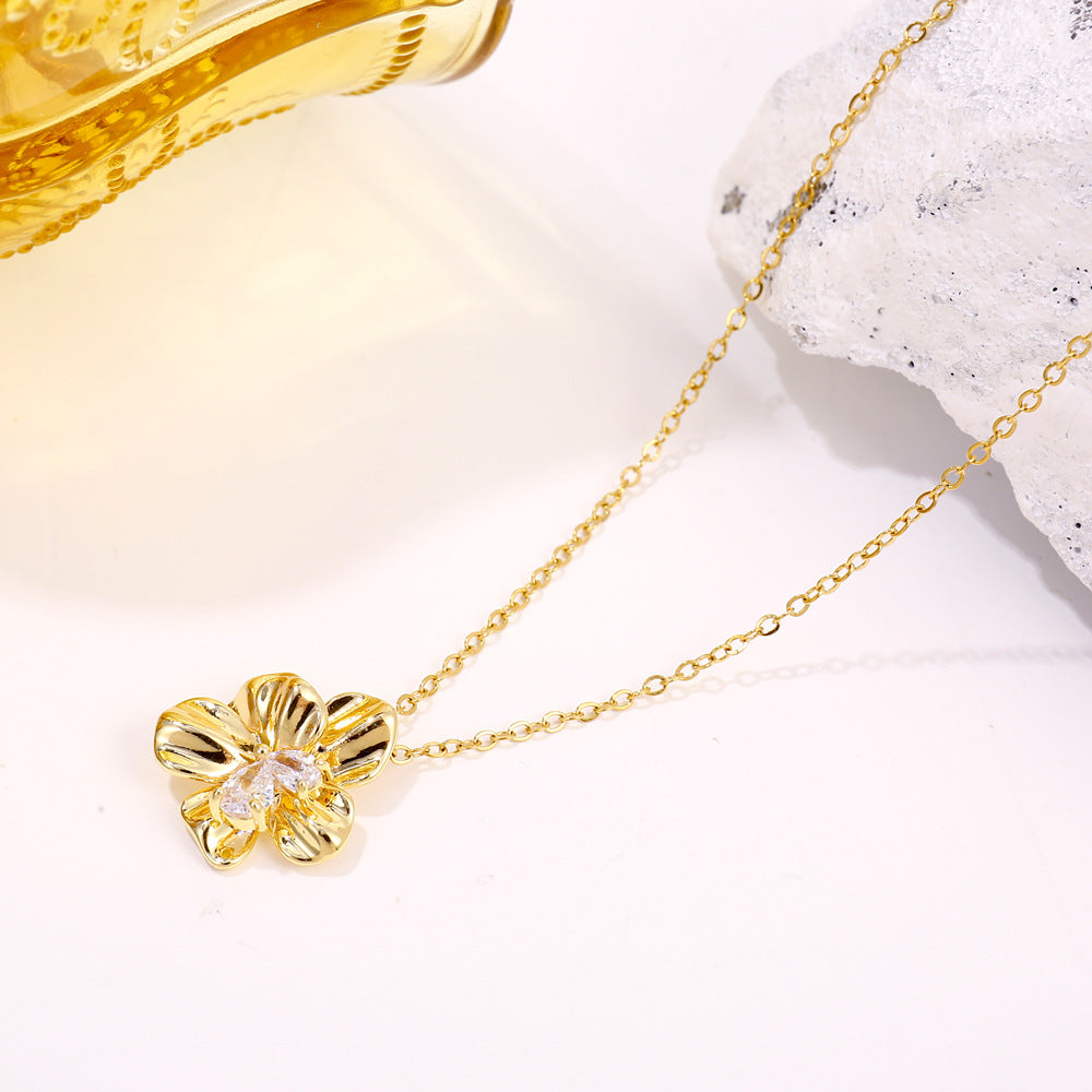 Fleur Necklace