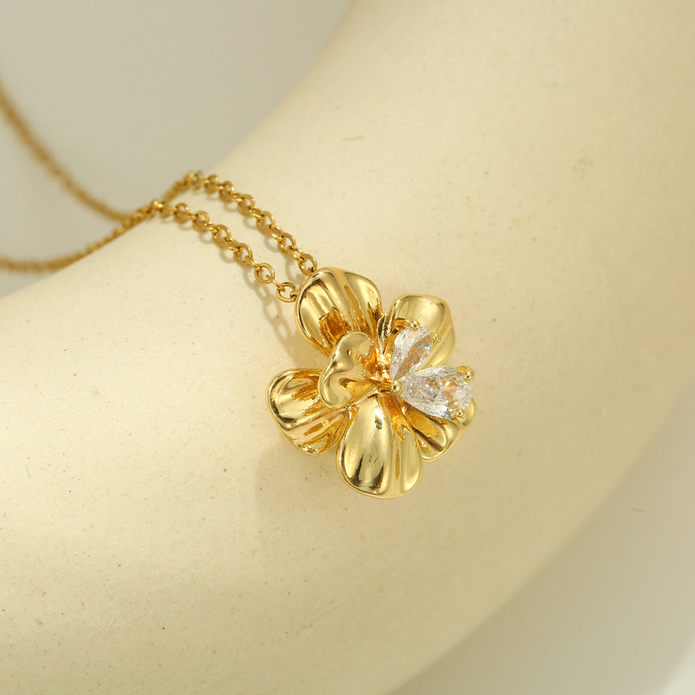 Fleur gold flower necklace - view 2